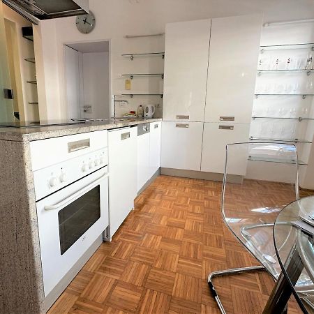 Charming Starry Night Apartment Любляна Екстериор снимка